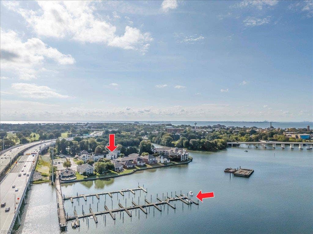 19 Brough Lane, Hampton, VA 23669 19 Brough Lane, Hampton, VA 23669