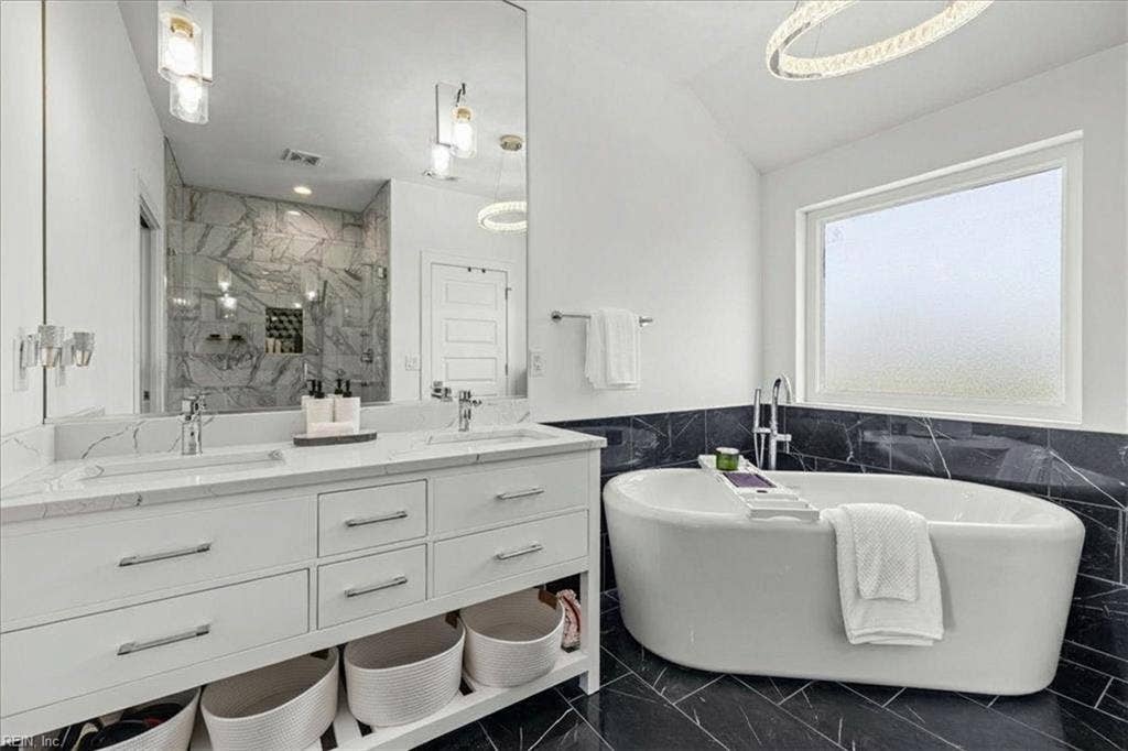 19 Brough Lane, Hampton, VA 23669 19 Brough Lane, Hampton, VA 23669
