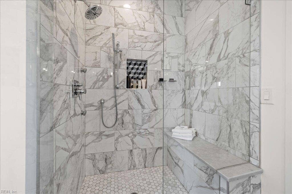 19 Brough Lane, Hampton, VA 23669 19 Brough Lane, Hampton, VA 23669