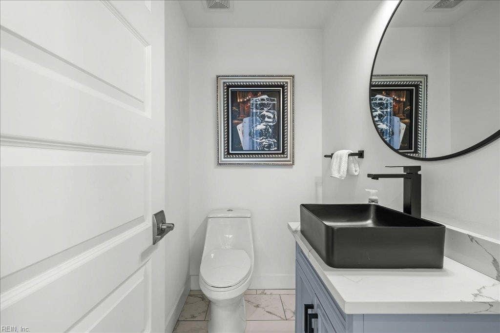 19 Brough Lane, Hampton, VA 23669 19 Brough Lane, Hampton, VA 23669