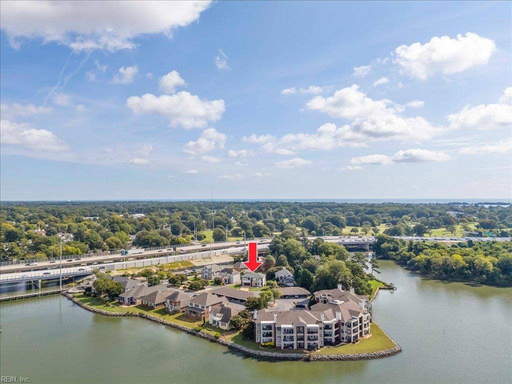19 Brough Lane, Hampton, VA 23669 19 Brough Lane, Hampton, VA 23669