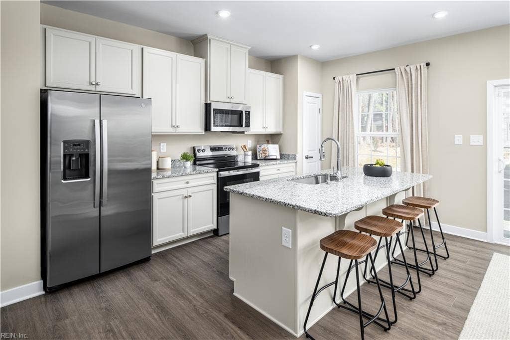 241 Reids Place Drive, Reids Place, Suffolk, VA 23434
