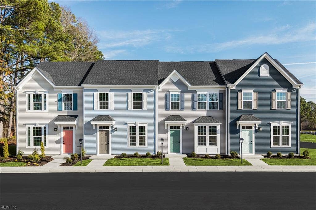 241 Reids Place Drive, Reids Place, Suffolk, VA 23434