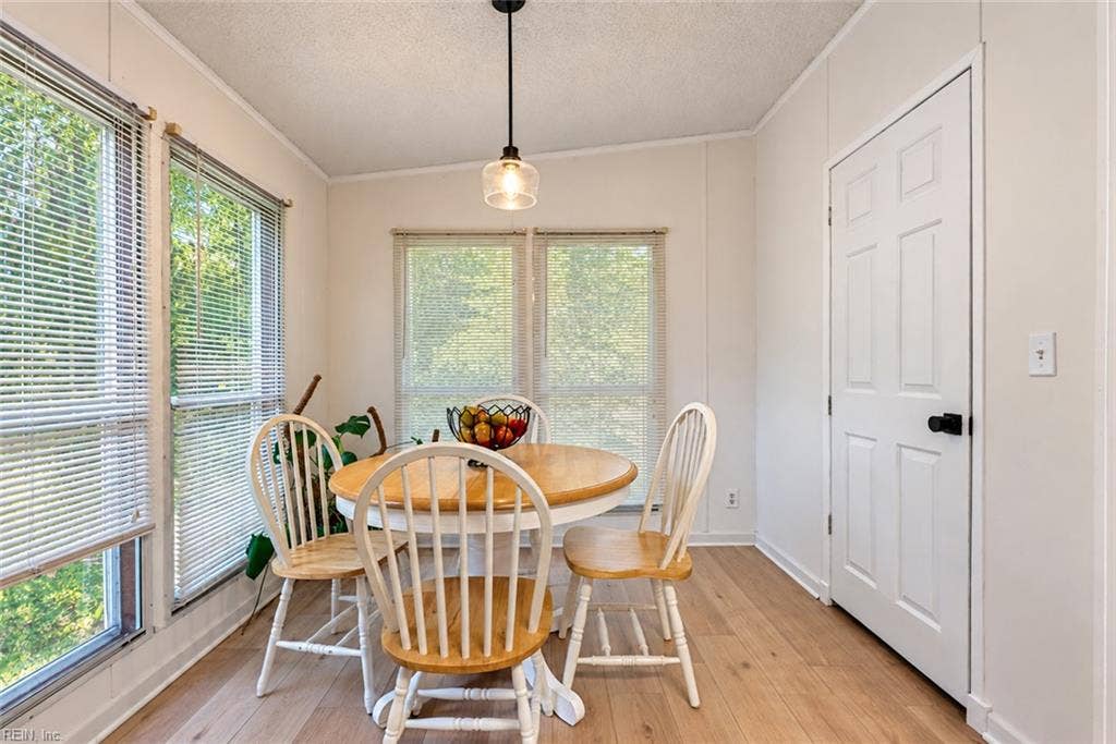 Dedicated eat in kitchen space with pantry