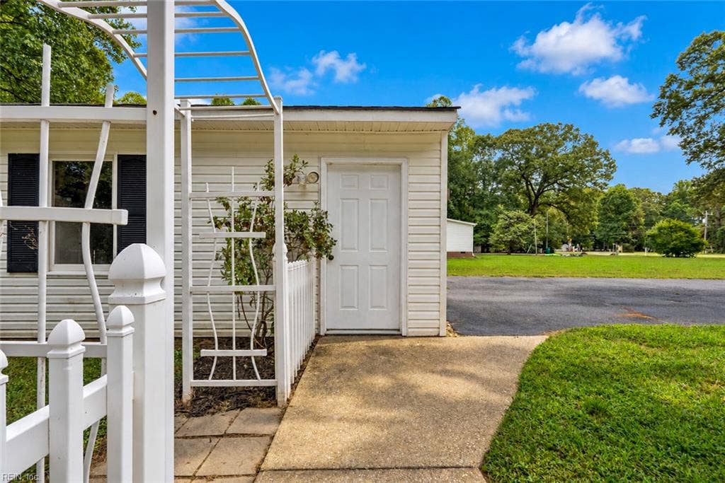 Sidewalk from house to garage