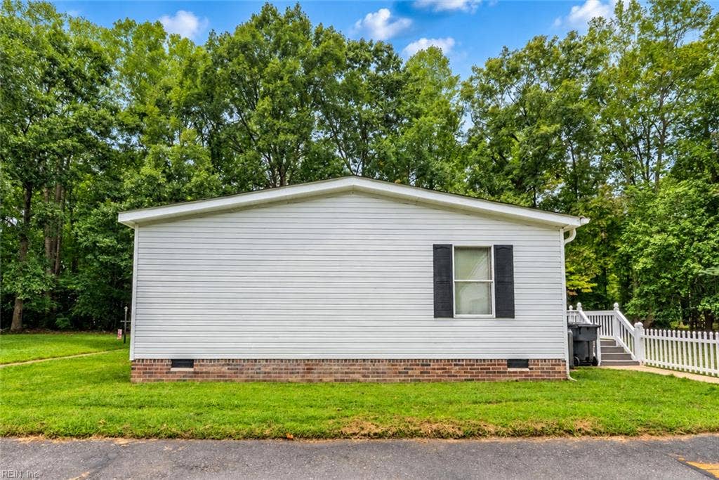 Side of home, window of 3rd bedroom