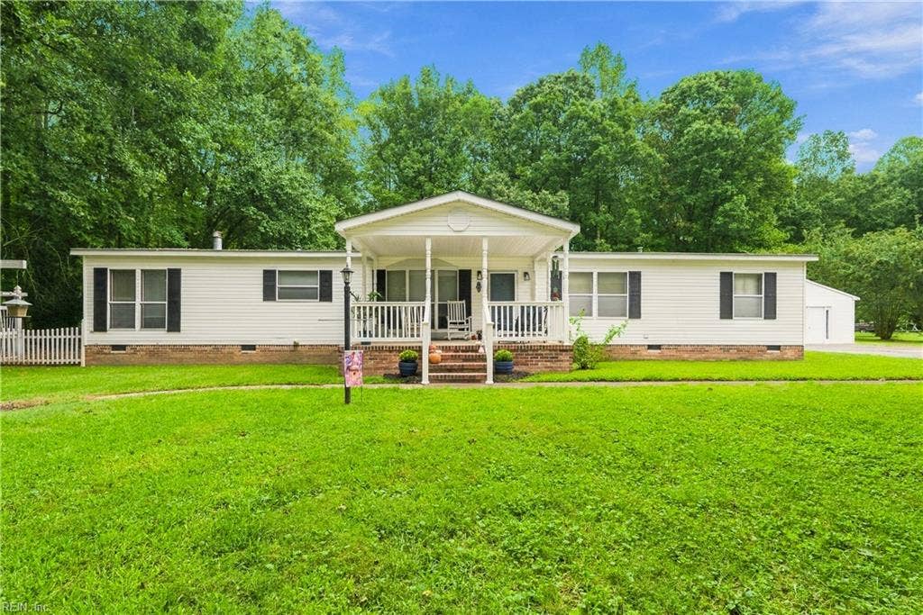 Welcome to 9134 Richmond Road Toano VA - All first floor living on just over an acre