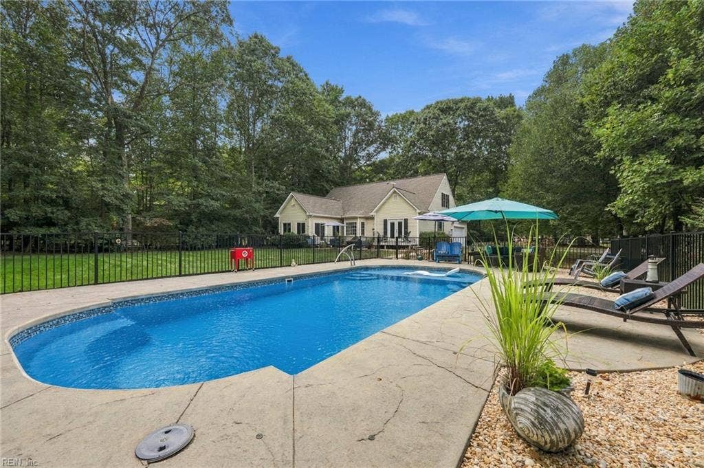 2037 Deerhunters Crossing, Mechanicsville, VA 23111 2037 Deerhunters Crossing, Mechanicsville, VA 23111