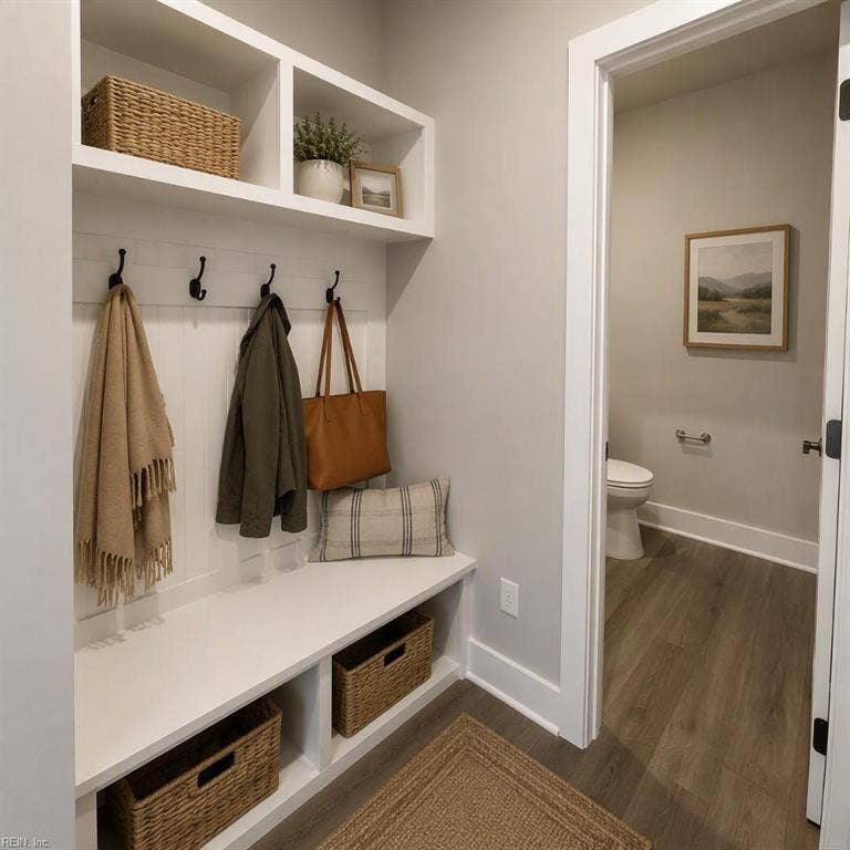 116 Getty Road, River Highlands, Suffolk, VA 23434 Mudroom