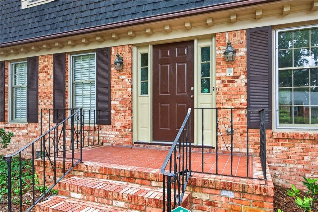 3208 Pineridge Drive, Chesapeake, VA 23321 3208 Pineridge Drive, Chesapeake, VA 23321