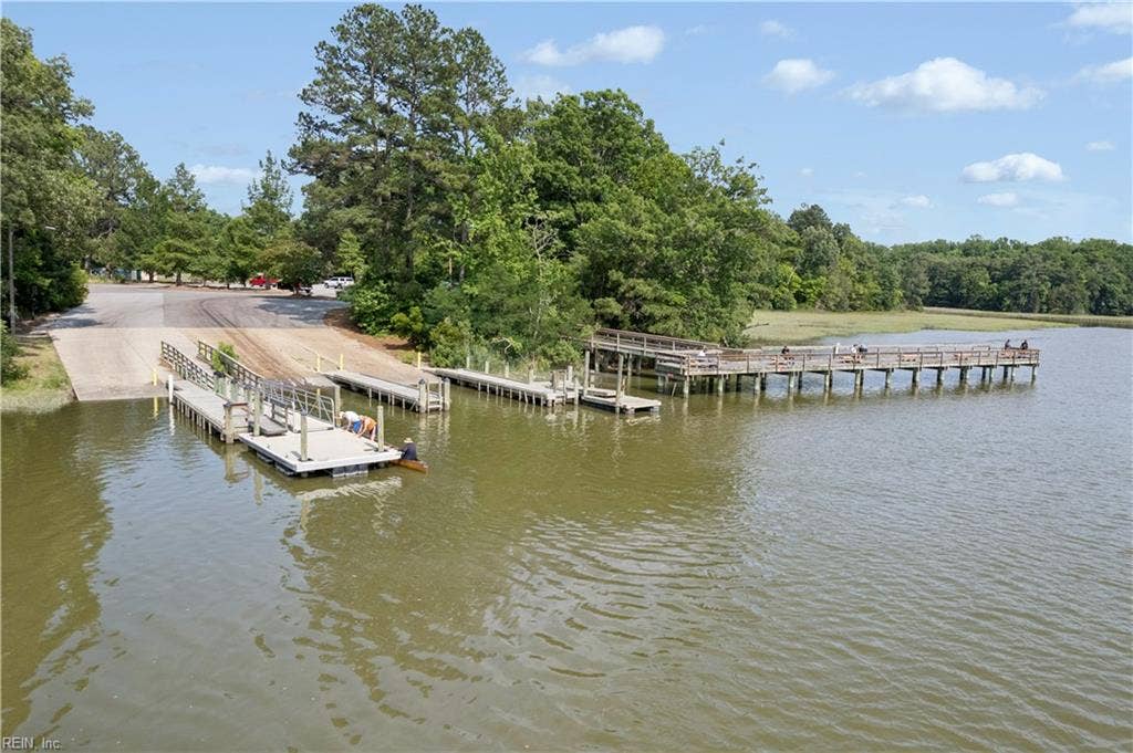 Bennett's Creek Boat Launch