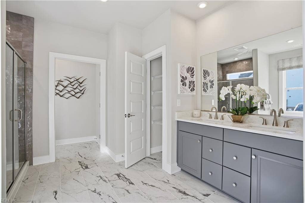 124 Getty Road, River Highlands, Suffolk, VA 23434 *Photo of Similar Decorated Model* Primary Bathroom