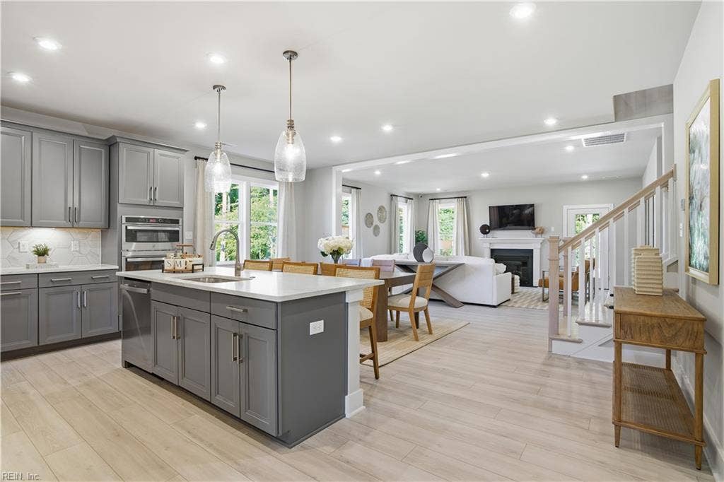 124 Getty Road, River Highlands, Suffolk, VA 23434 *Photo of Similar Decorated Model* Kitchen Into Family Room