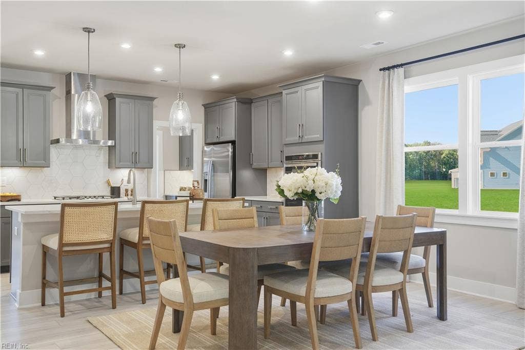 124 Getty Road, River Highlands, Suffolk, VA 23434 *Photo of Similar Decorated Model* Dining