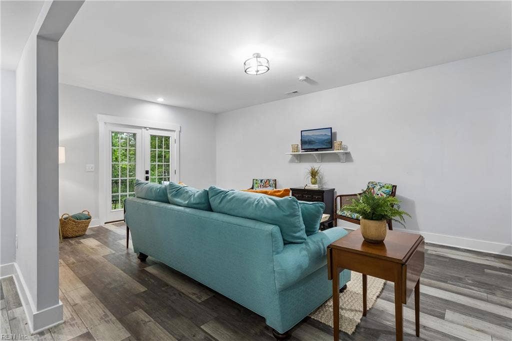 9927 E Cork Road, Toano, VA 23168 9927 E Cork Road, Toano, VA 23168