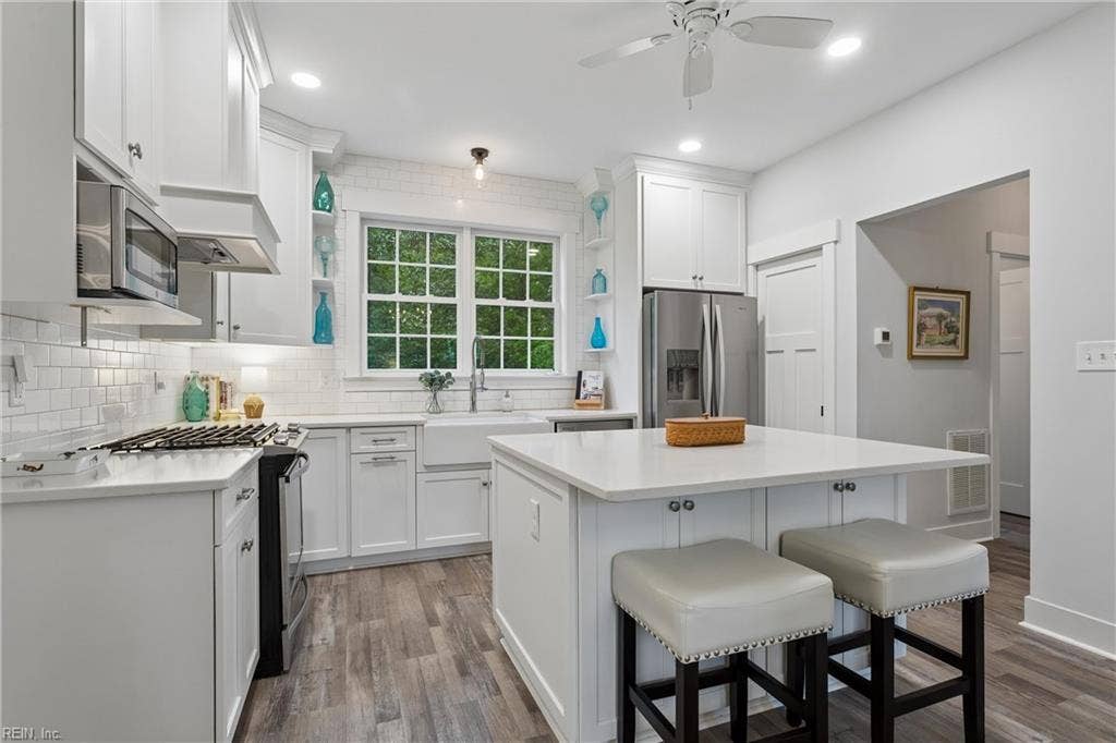 9927 E Cork Road, Toano, VA 23168 9927 E Cork Road, Toano, VA 23168