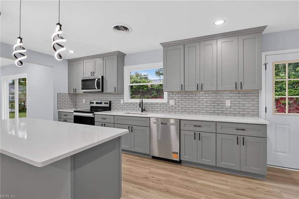 4516 Sheffield Drive, Virginia Beach, VA 23455 4516 Sheffield Drive, Virginia Beach, VA 23455