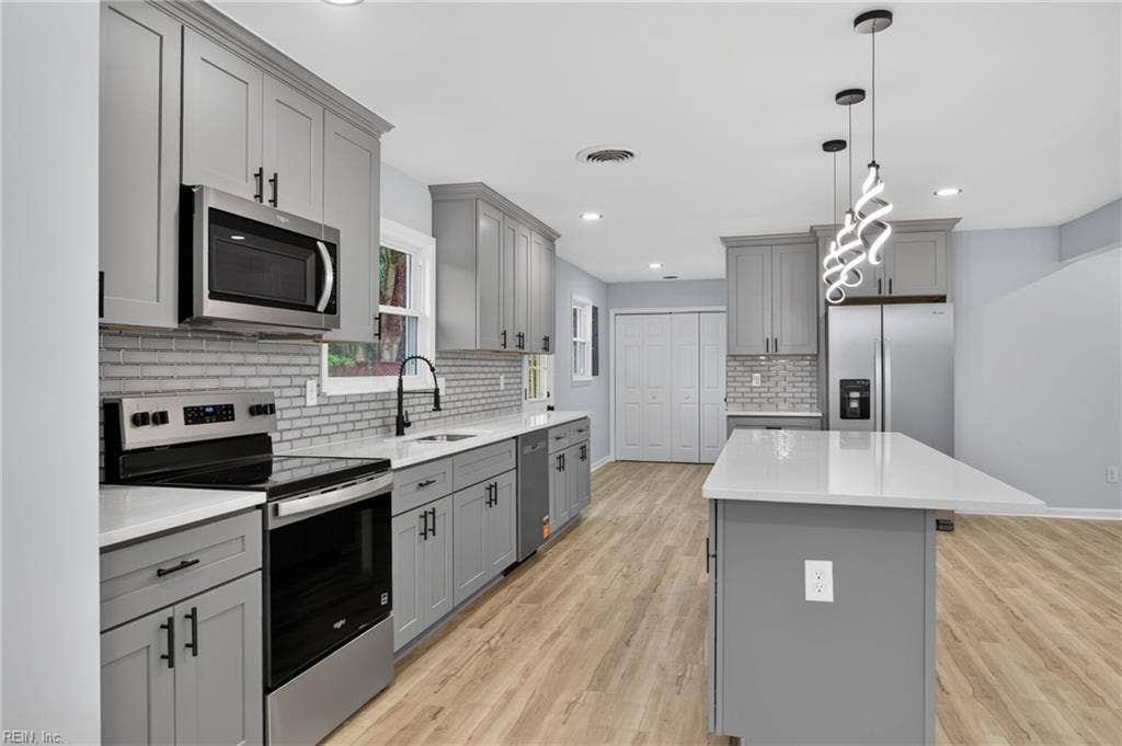 4516 Sheffield Drive, Virginia Beach, VA 23455 Virtually Staged