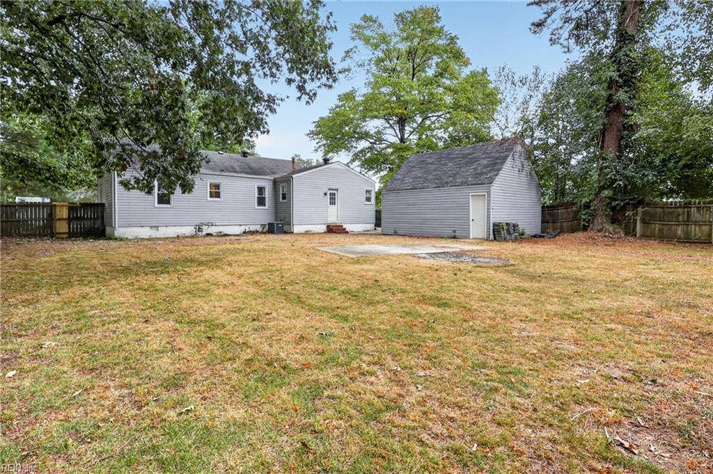 705 Berkshire Terrace, Hampton, VA 23666