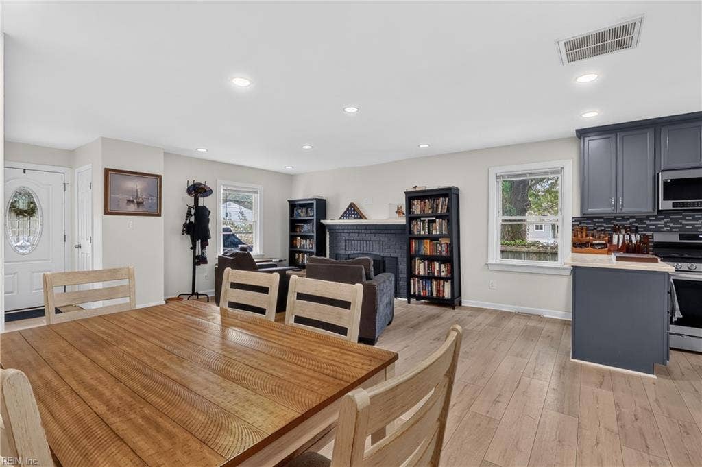 705 Berkshire Terrace, Hampton, VA 23666
