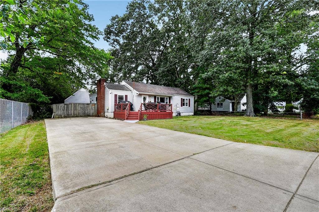 705 Berkshire Terrace, Hampton, VA 23666