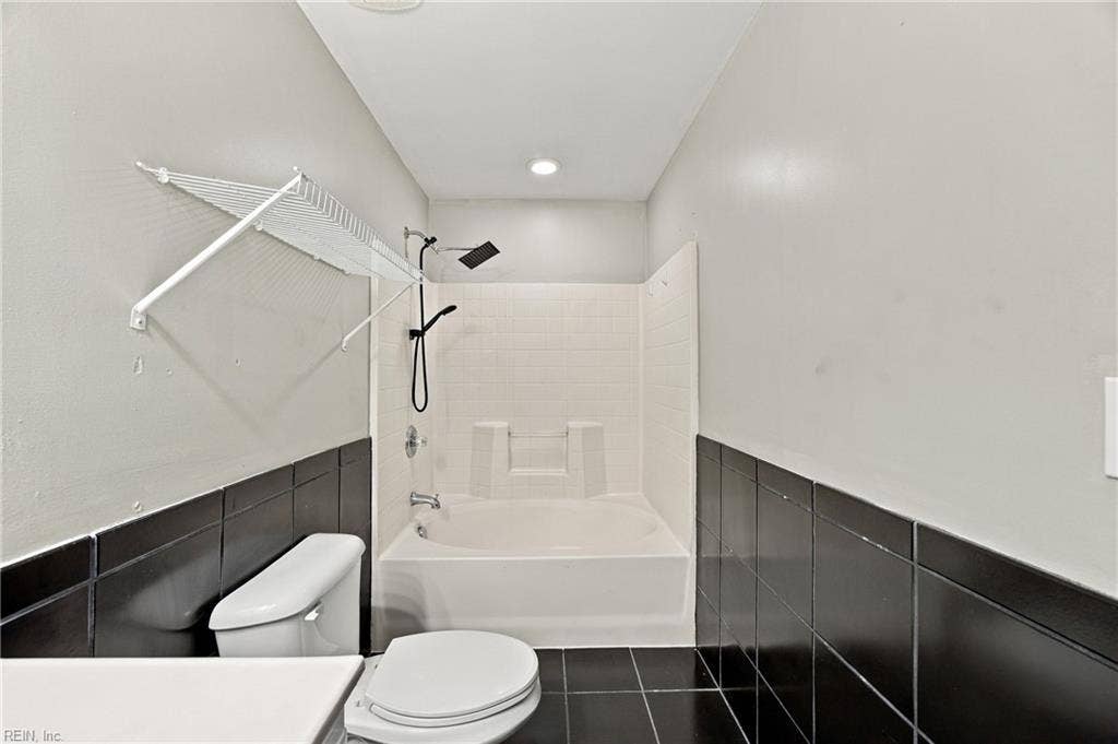 1940 Engle Avenue, Chesapeake, VA 23320 1940 Engle Avenue, Chesapeake, VA 23320