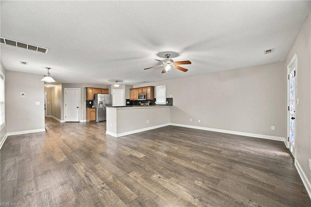 1940 Engle Avenue, Chesapeake, VA 23320 1940 Engle Avenue, Chesapeake, VA 23320