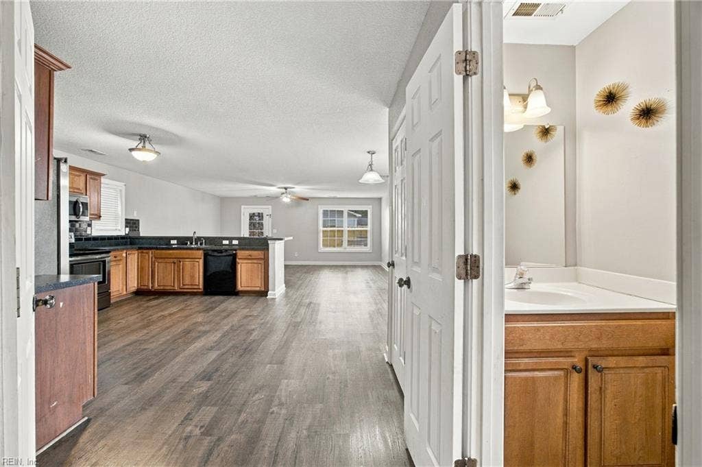 1940 Engle Avenue, Chesapeake, VA 23320 1940 Engle Avenue, Chesapeake, VA 23320