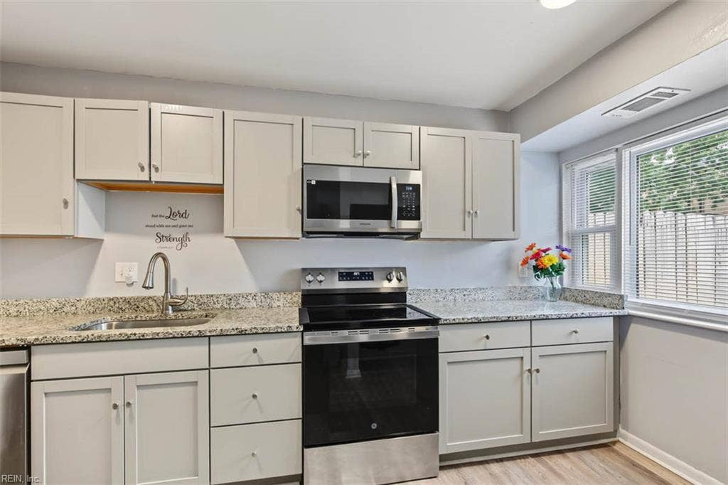 5618 Morningside Court, Virginia Beach, VA 23462