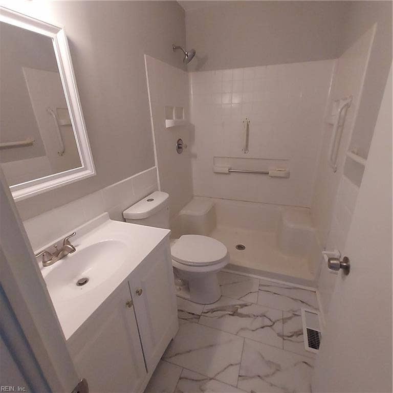 327 Wilton Avenue, Hampton, VA 23669 327 Wilton Avenue, Hampton, VA 23669