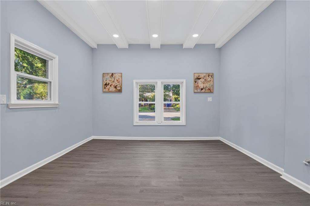 Fourth Bedroom, In-Law Suite, or Flex Space. 14.9ft x 13.4ft