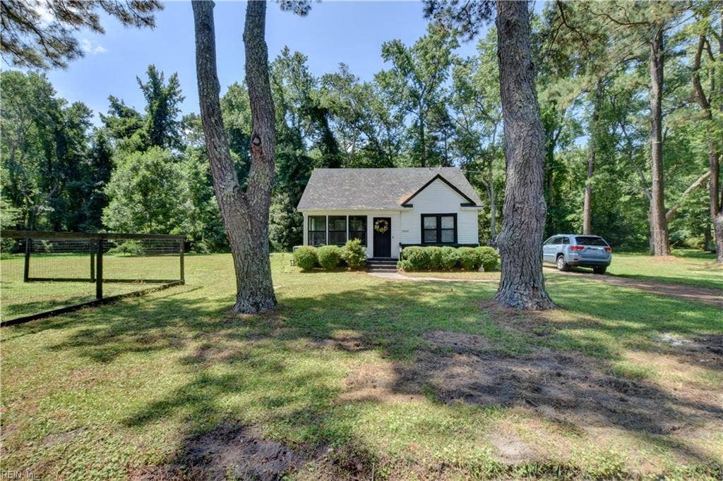 3433 Martin Johnson Road, Chesapeake, VA 23323