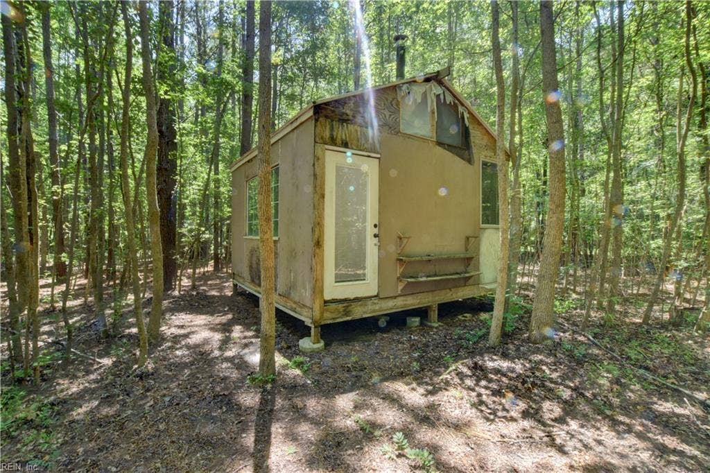 3433 Martin Johnson Road, Chesapeake, VA 23323