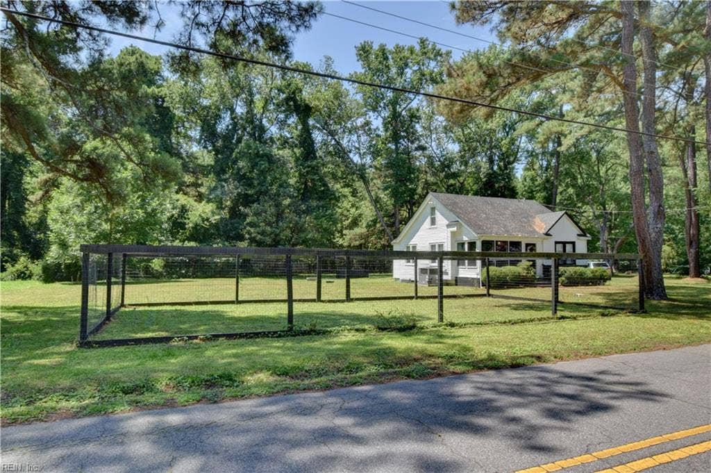 3433 Martin Johnson Road, Chesapeake, VA 23323