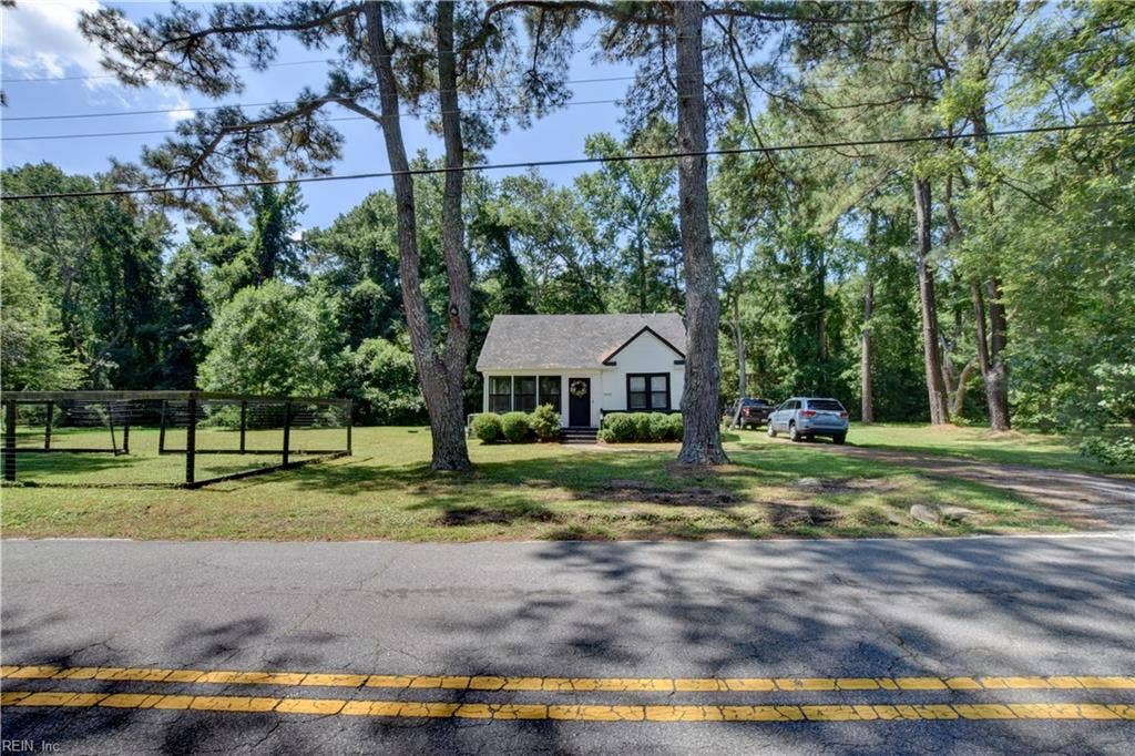 3433 Martin Johnson Road, Chesapeake, VA 23323