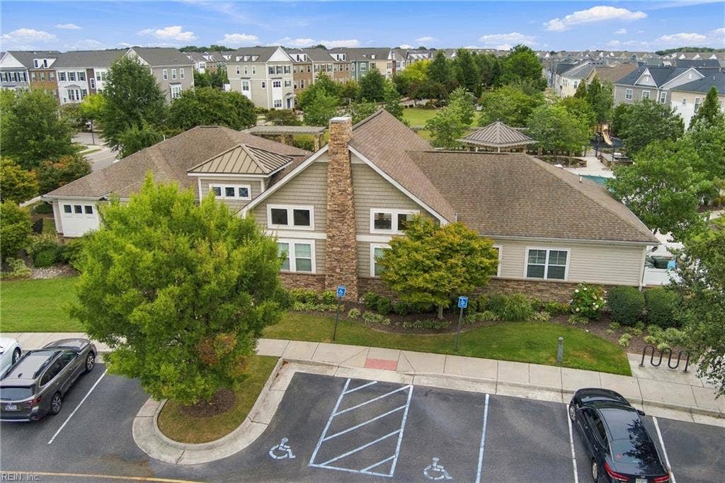 4512 Turnworth Arch, Virginia Beach, VA 23456 Community Center & Exercise Room