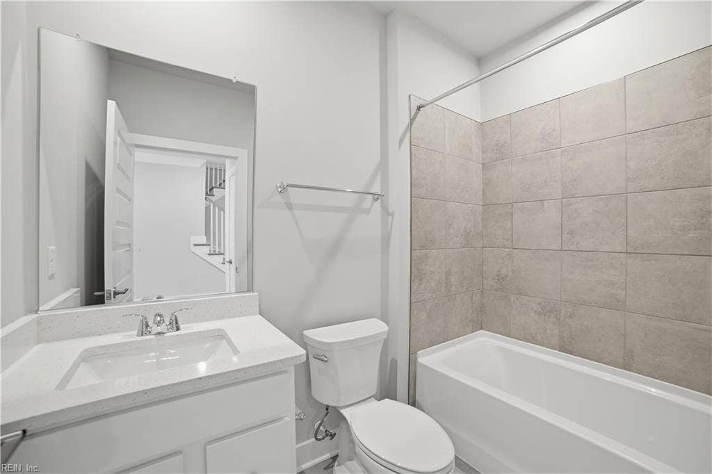 1405 Wharf Hill Drive, Mallory Pointe, Smithfield, VA 23430 Bathroom 2