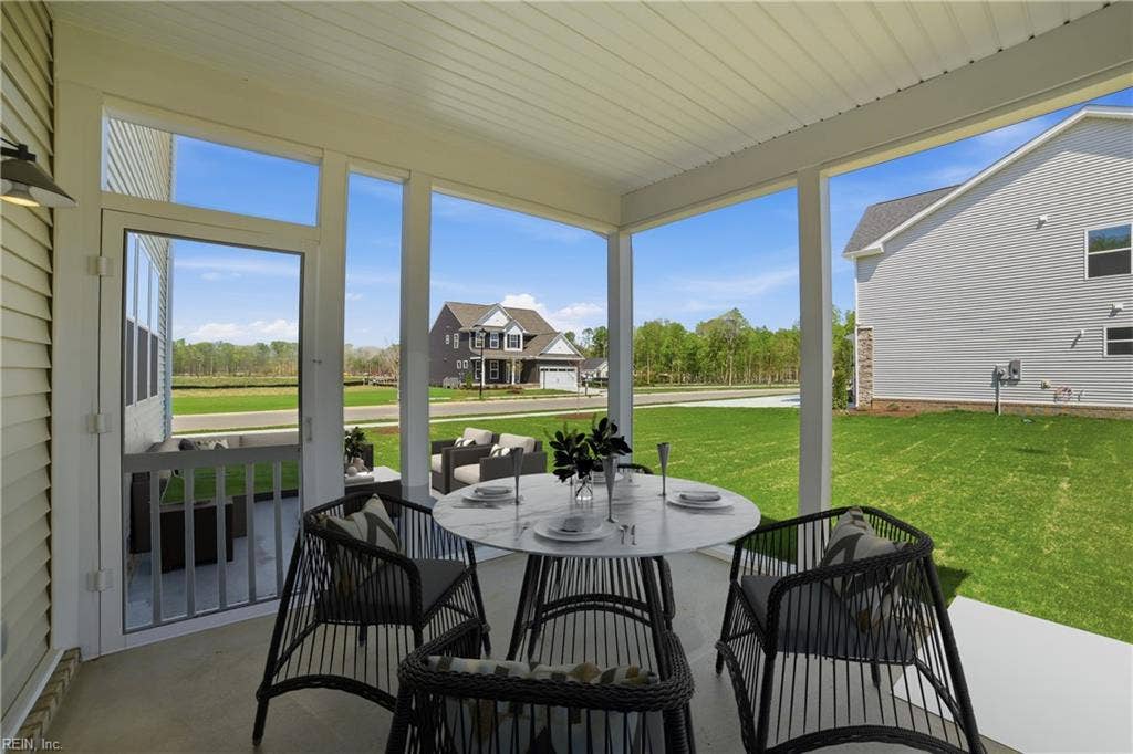 1405 Wharf Hill Drive, Mallory Pointe, Smithfield, VA 23430 Screened Rear Patio