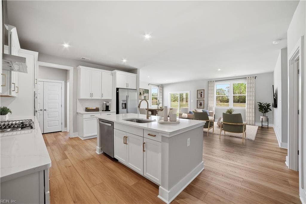 * Kitchen looking into Family Room