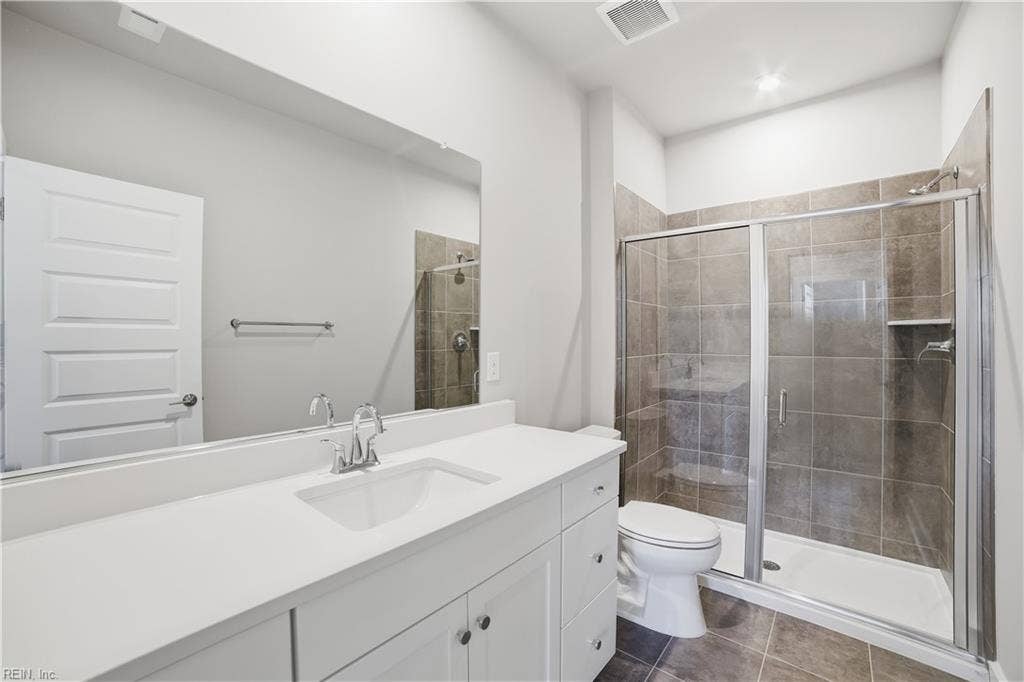 * Guest Bathroom