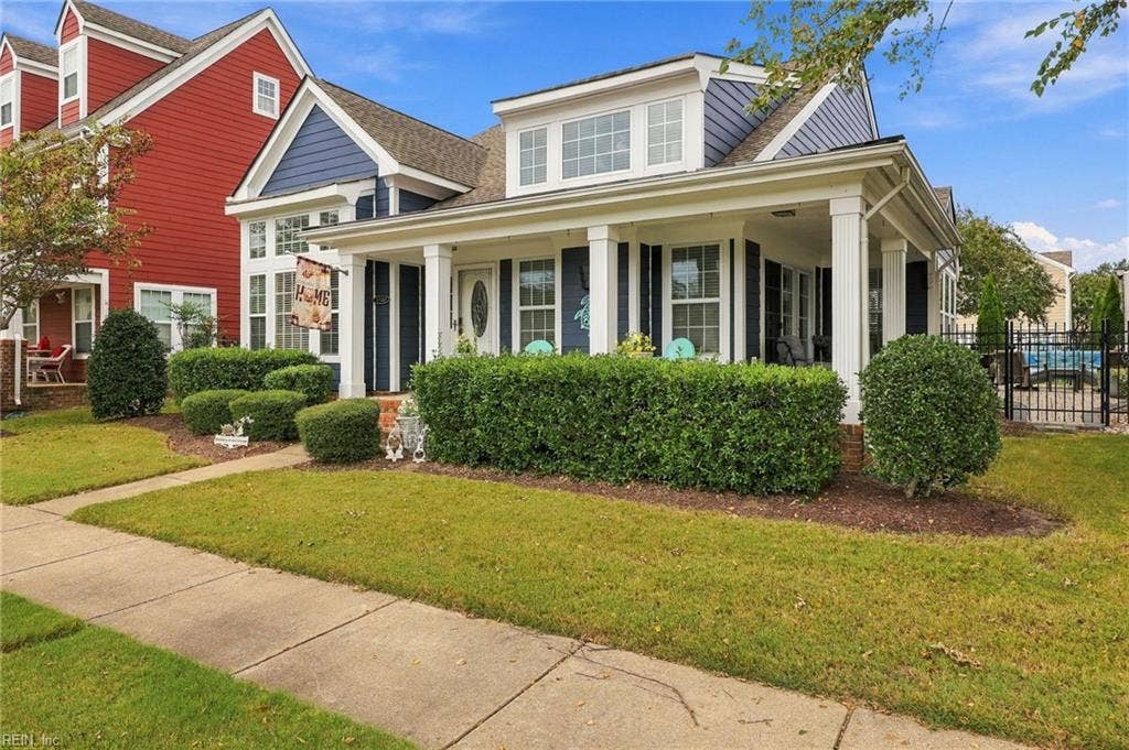 5580 Arboretum Avenue, Virginia Beach, VA 23455 1/2 wrap front porch