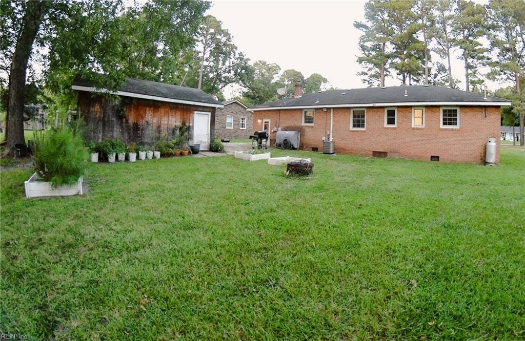4209 Dayle Acres Road, Suffolk, VA 23435