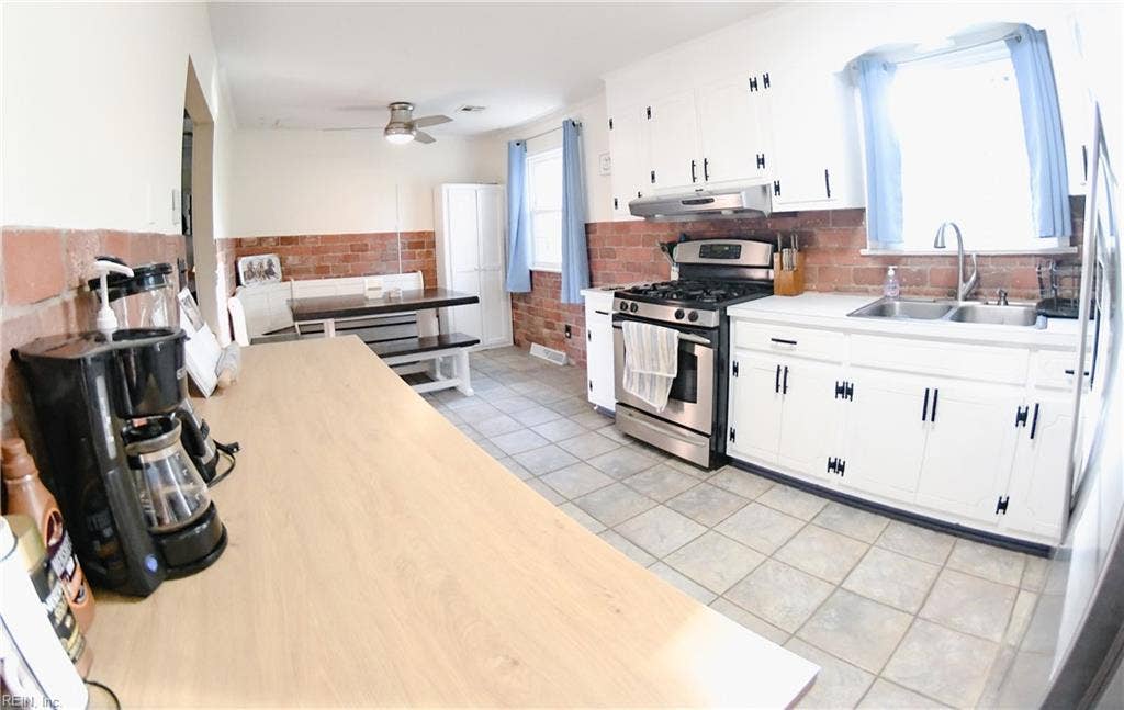 4209 Dayle Acres Road, Suffolk, VA 23435