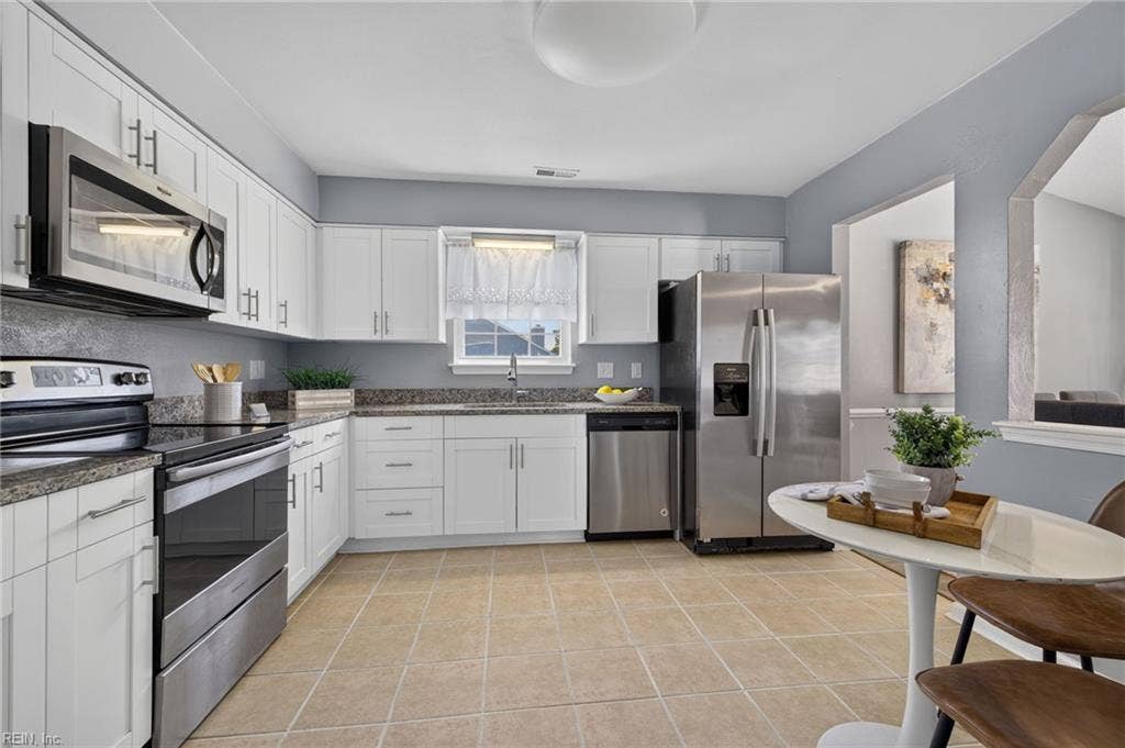 993 Culver Lane, Ocean Lakes, Virginia Beach, VA 23454 Virtual staging