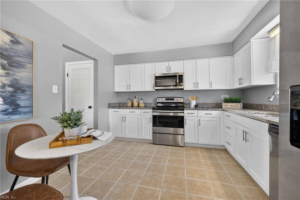 993 Culver Lane, Ocean Lakes, Virginia Beach, VA 23454 Virtual staging