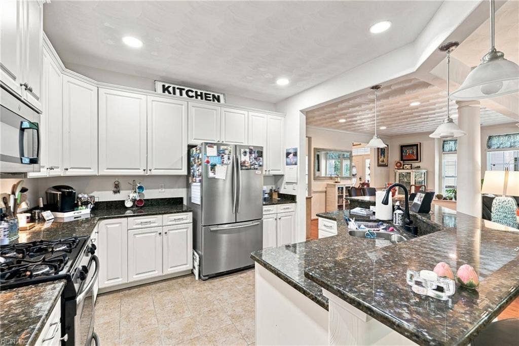 5428 Season Lane, Sajo Farm, Virginia Beach, VA 23455 Granite counter tops