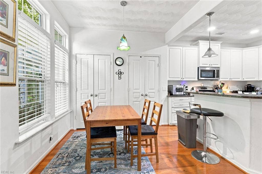 5428 Season Lane, Sajo Farm, Virginia Beach, VA 23455 Breakfast nook