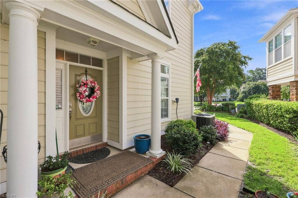 5428 Season Lane, Sajo Farm, Virginia Beach, VA 23455 Side entrance
