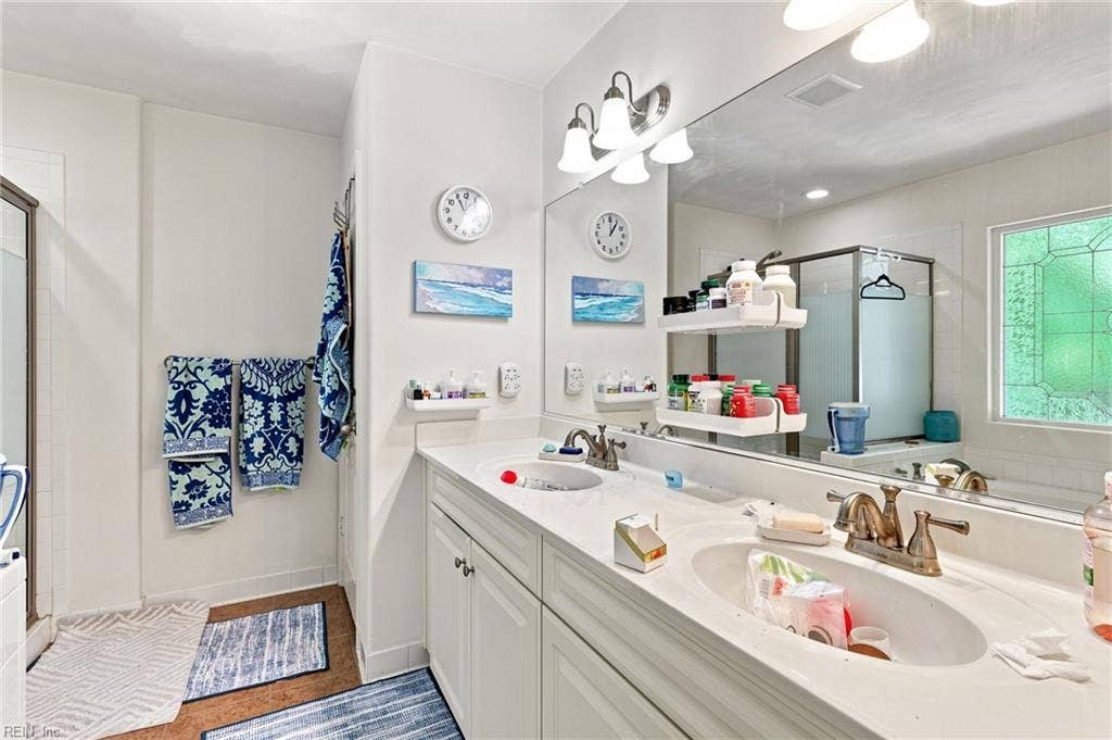 5428 Season Lane, Sajo Farm, Virginia Beach, VA 23455 Ensuite bathroom