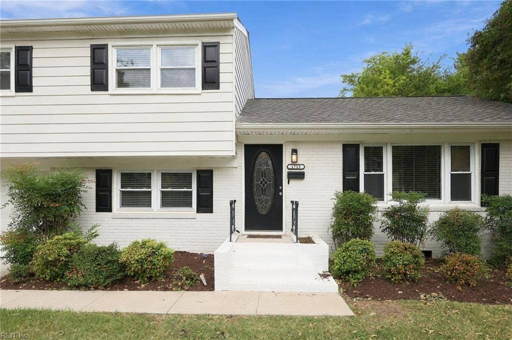 1733 Greenhouse Road, Lake Shores, Virginia Beach, VA 23455
